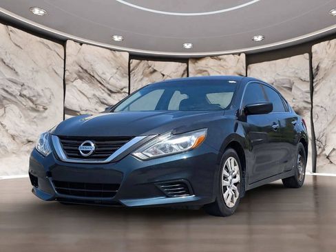 Used 2018 Nissan Altima 2.5 S w/ S Convenience Package FWD image 2
