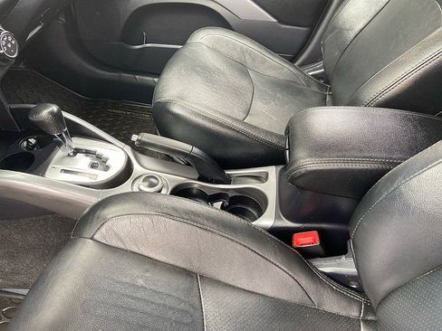 Used 2009 Mitsubishi Outlander SE image 11