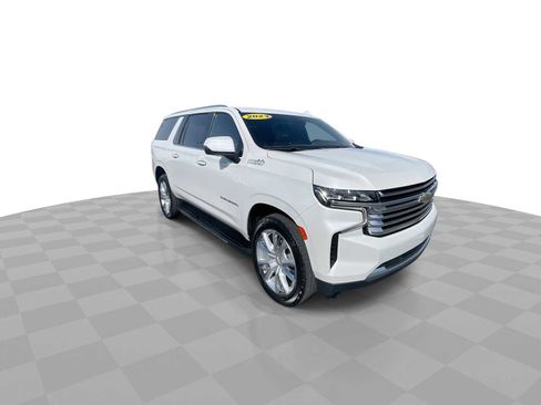Certified 2023 Chevrolet Suburban High Country image 2