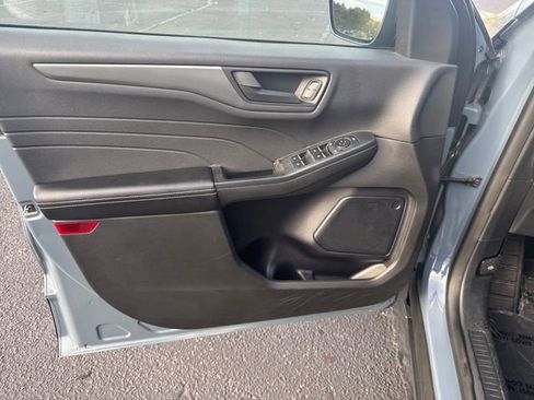 Used 2024 Ford Escape Active image 11