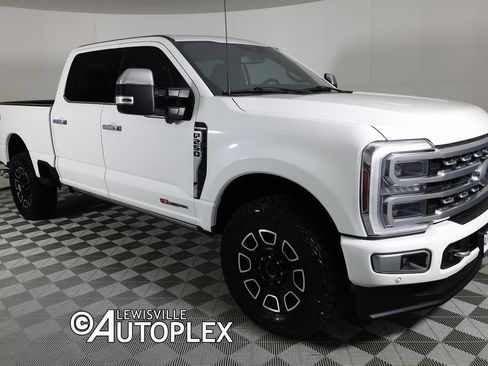 Used 2024 Ford F250 Platinum image 3