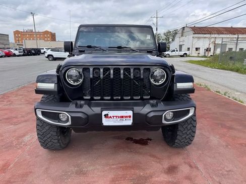 Used 2023 Jeep Gladiator Sport AWD/4WD image 2