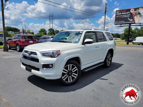 Used 2022 Toyota 4Runner Limited AWD/4WD image 2