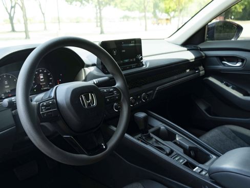 Used 2025 Honda Accord LX image 16