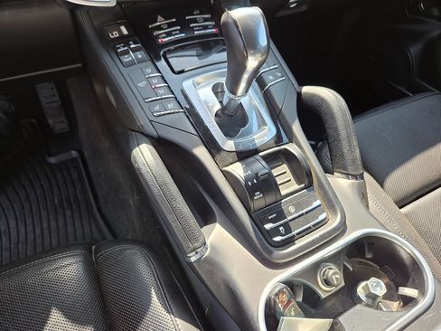 Used 2018 Porsche Cayenne Platinum Edition AWD/4WD image 12