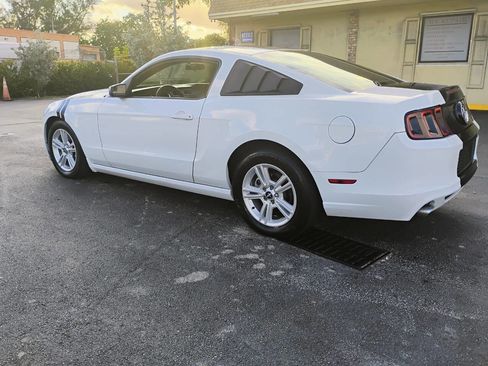 Used 2014 Ford Mustang Coupe image 8