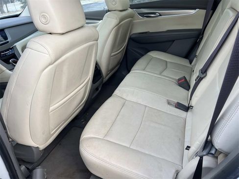 Used 2018 Cadillac XT5 Luxury w/ Driver Awareness Package image 12