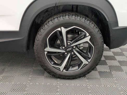 Used 2023 Chevrolet TrailBlazer RS w/ Convenience Package image 14