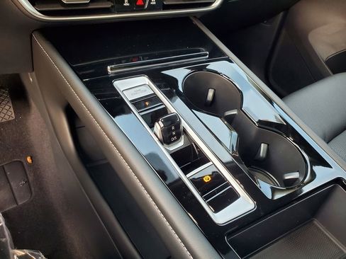 New 2026 Volkswagen Atlas SE image 10