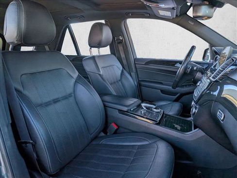 Used 2019 Mercedes-Benz GLE 400 4MATIC w/ Premium 2 Package image 19