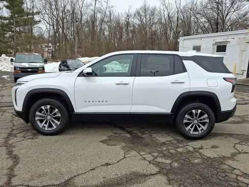 Used 2026 Chevrolet Equinox LT w/ Convenience Package II image 4