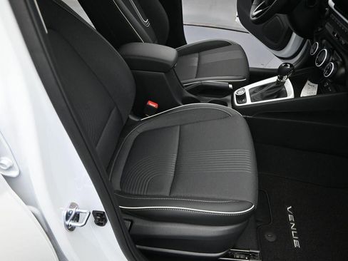 New 2025 Hyundai Venue Limited image 33