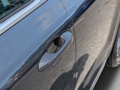 Certified 2024 Kia Telluride LX image 17