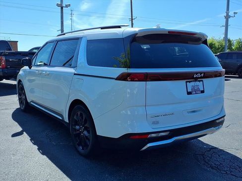 Used 2022 Kia Carnival SX Prestige FWD image 2