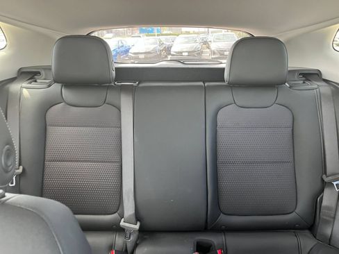 Used 2025 Chevrolet Trax LT FWD image 39