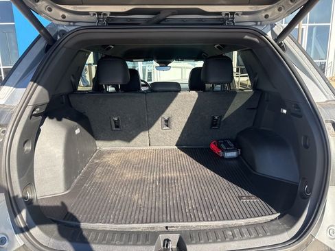 Used 2026 GMC Terrain AT4 w/ Technology Package II image 8