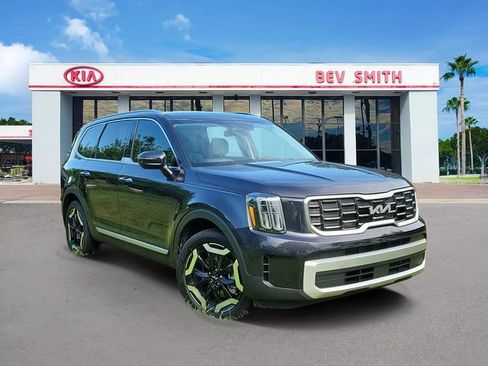 Certified 2025 Kia Telluride S FWD image 1