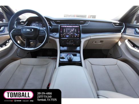 Used 2023 Jeep Grand Cherokee Limited w/ Luxury Tech Group II image 10