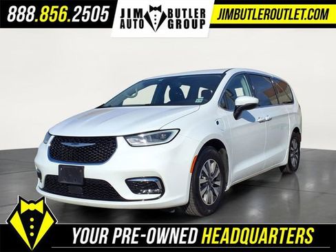 Used 2023 Chrysler Pacifica Touring-L image 1