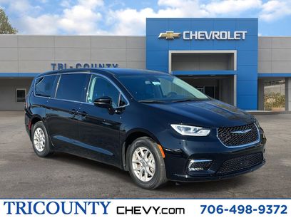 Used 2024 Chrysler Pacifica Touring-L