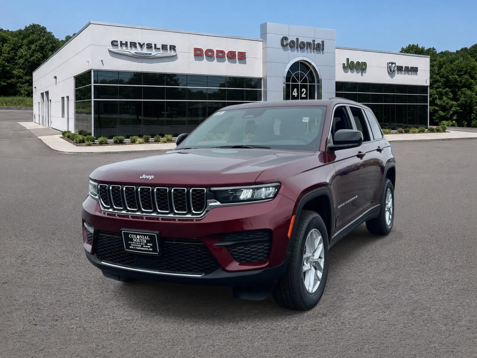 New 2026 Jeep Grand Cherokee Laredo AWD/4WD image 1
