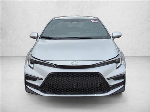Used 2024 Toyota Corolla SE image 2
