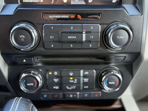 Used 2015 Ford F150 Lariat w/ Equipment Group 501A Mid image 25