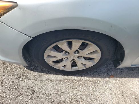 Used 2012 Honda Civic LX image 4