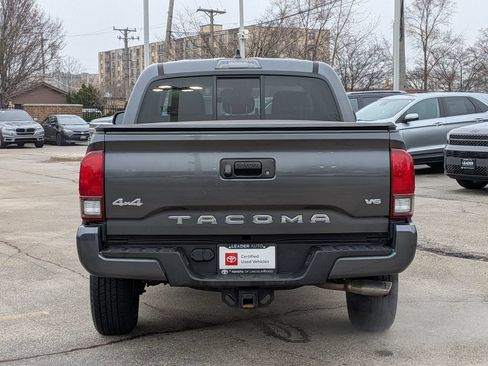Used 2022 Toyota Tacoma SR AWD/4WD image 6