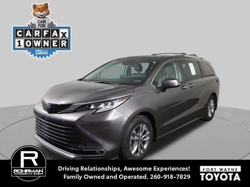 Used 2024 Toyota Sienna Limited AWD/4WD image 1