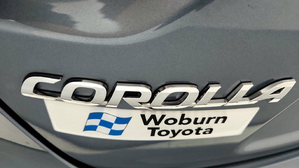 Used 2023 Toyota Corolla LE w/ Carpet Mat Package (TMS) FWD image 13