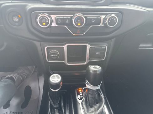 Used 2018 Jeep Wrangler Unlimited Sport AWD/4WD image 21