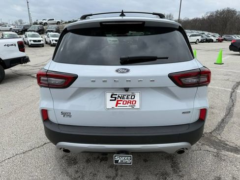 Used 2025 Ford Escape SE w/ PHEV Premium Package FWD image 6