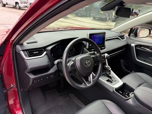 Used 2023 Toyota RAV4 XLE Premium AWD/4WD image 23