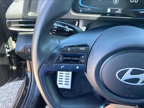Used 2025 Hyundai Elantra Sport FWD image 15