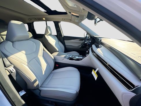 Used 2026 INFINITI QX60 Luxe w/ Cargo Package FWD image 32