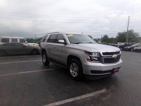 Used 2017 Chevrolet Tahoe LT AWD/4WD image 4