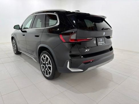 Used 2023 BMW X1 xDrive28i w/ Convenience Package AWD/4WD image 3