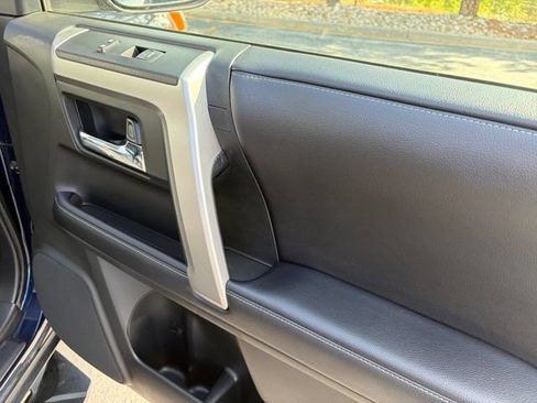 Used 2020 Toyota 4Runner SR5 Premium w/ Moonroof Package AWD/4WD image 16
