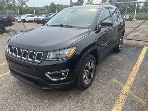 Used 2019 Jeep Compass Limited AWD/4WD image 1