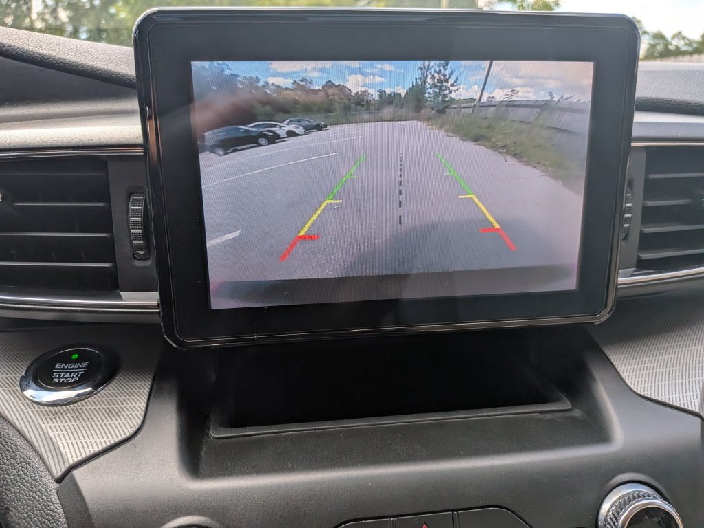 Used 2020 Ford Explorer XLT w/ Equipment Group 202A RWD image 20