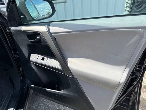 Used 2013 Toyota RAV4 XLE AWD/4WD image 13