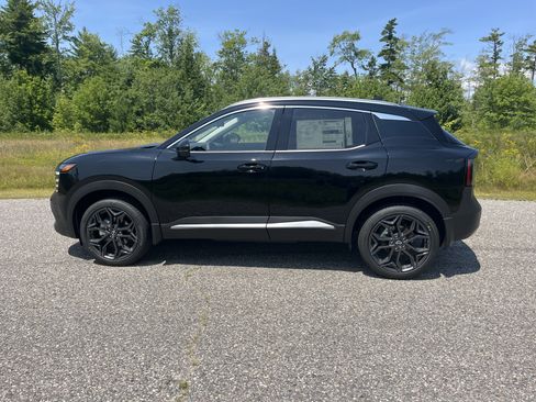 New 2026 Nissan Kicks SR w/ SR Premium Package AWD/4WD image 14