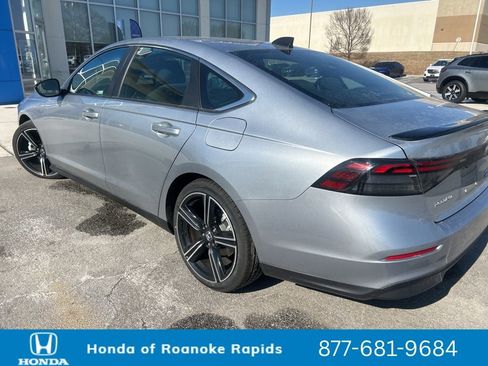 Used 2024 Honda Accord Sport image 2