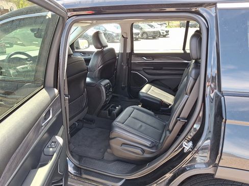 Used 2021 Jeep Grand Cherokee L Limited image 10