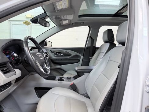 Used 2022 GMC Terrain SLT w/ Infotainment Package II AWD/4WD image 14