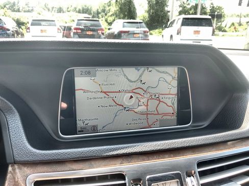 Used 2014 Mercedes-Benz E 350 4MATIC Sedan image 20