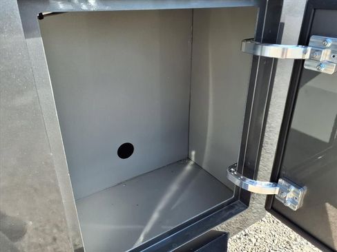 Used 2024 Ford F450 Platinum image 30