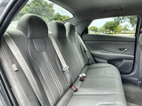 Used 2024 Hyundai Elantra SEL FWD image 26