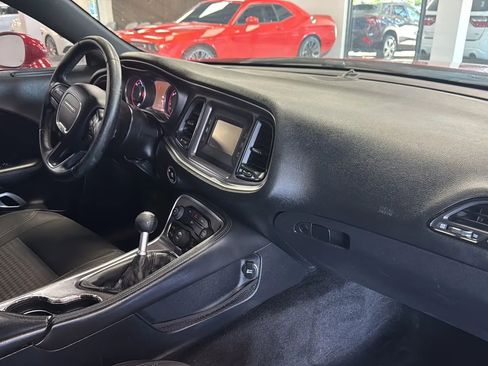 Used 2015 Dodge Challenger R/T w/ Quick Order Package 22B R/T RWD image 9